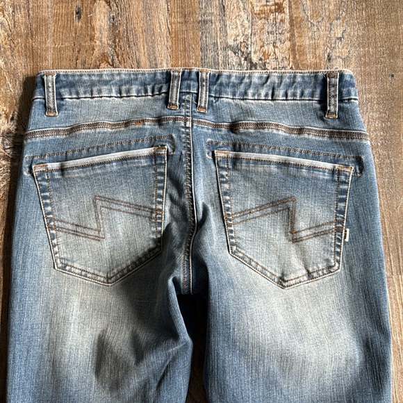 Nile | Jeans - Picture 7 of 8